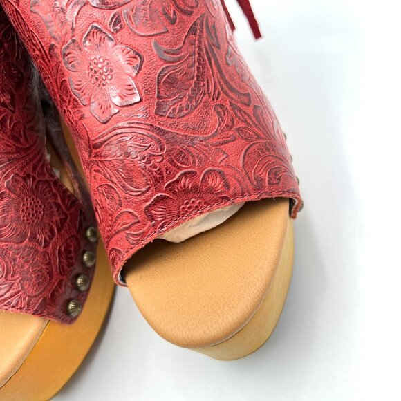 New Dingo Size 9 Tooled Red Leather Western Wedges Platform Clogs Sandals Shoes - Picture 4 of 13